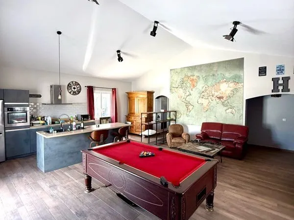 Local commercial en partie a aménagé en appartement