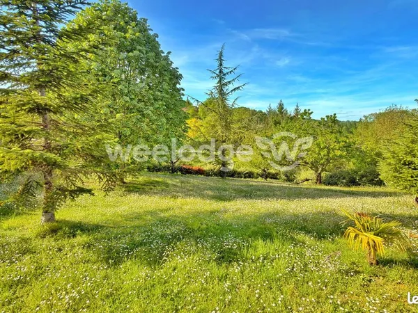 Propriété 7 pièces 148 m²