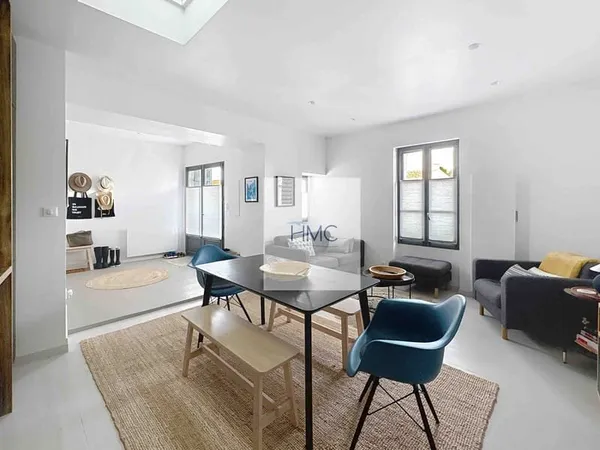 EN PLEIN COEUR DU VIEIL - MAISON ENTIEREMENT RENOVEE