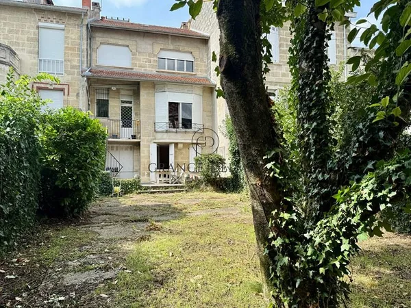 Maison pierre avec garage et jardin - PARC BORDELAIS