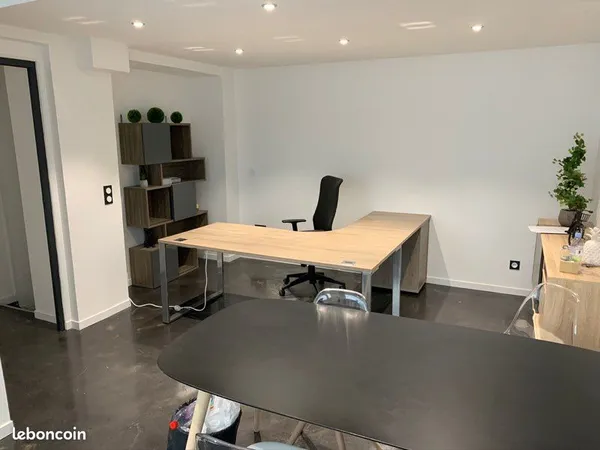 Local 21m2 + réserve