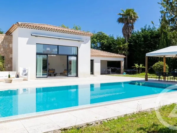 Maison 6 pièces 225 m²