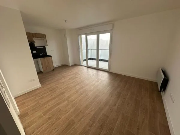 T2 NEUF avec balcon et parking à LAVAL