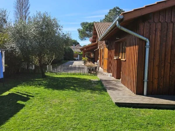 Maison avec studio et garage à Andernos côté bassin