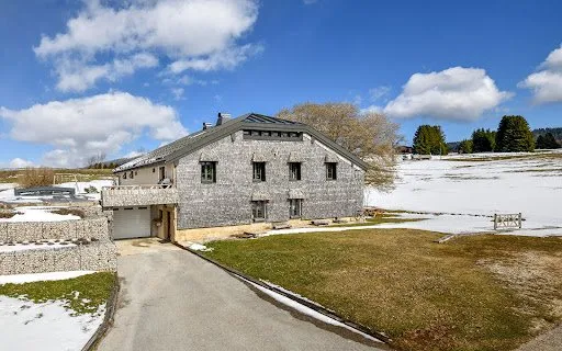 Maison 9 pièces 279 m²