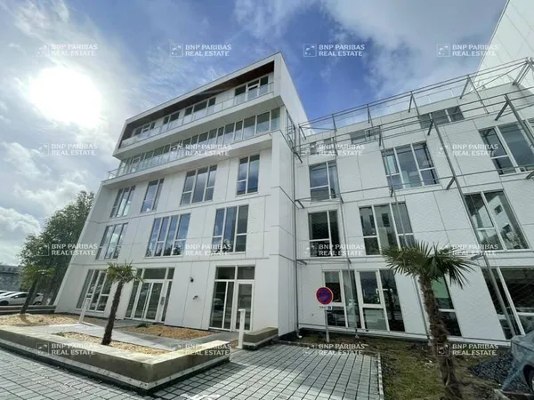 Bureaux 448 m²
