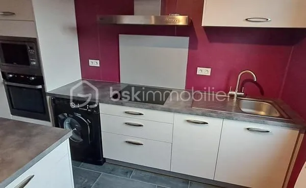 Bel appartement traversant avec parking - Proche Halles - 2 chambres