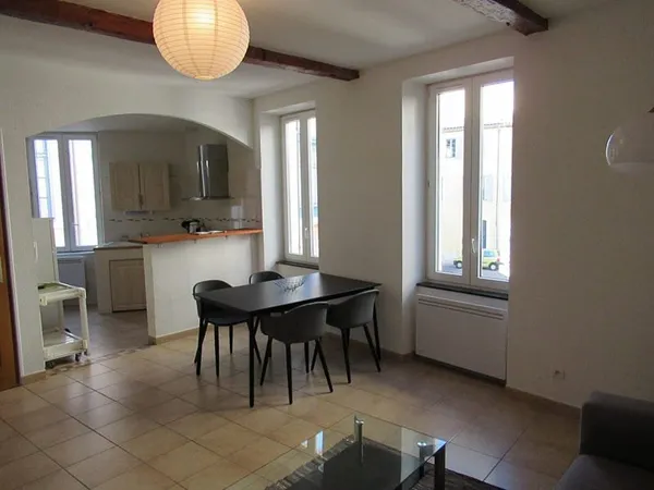 SECTEUR HALLES: SPACIEUX APPARTEMENT T2