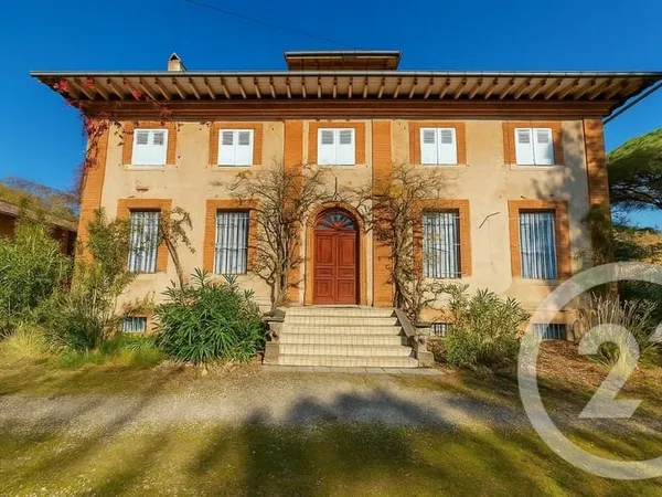 Maison 8 pièces 400 m²