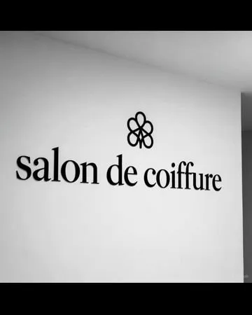 À SAISIR - Fonds de commerce Salon haut de gamme de Coiffure Mixte REIMS Hyper Centre
