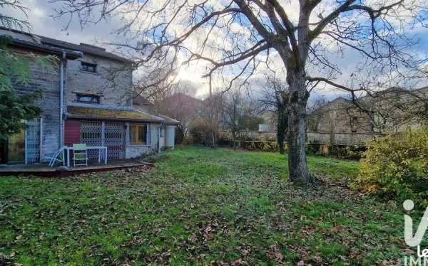Propriété 8 pièces 241 m²