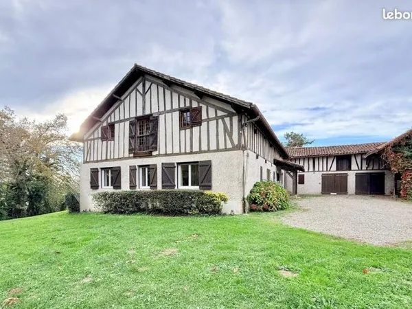 Maison 5 pièces 265 m²