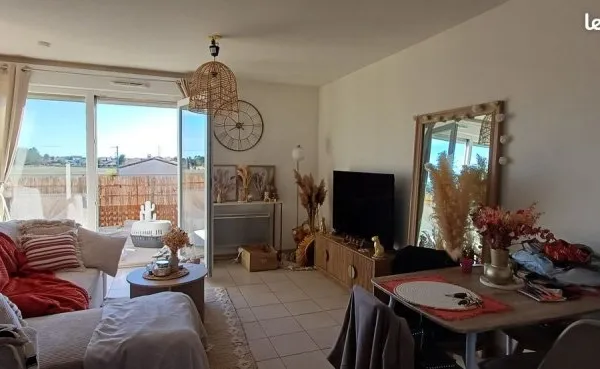 Investissement locatif - T2 terrasse + parking - Loué - Dernier étage