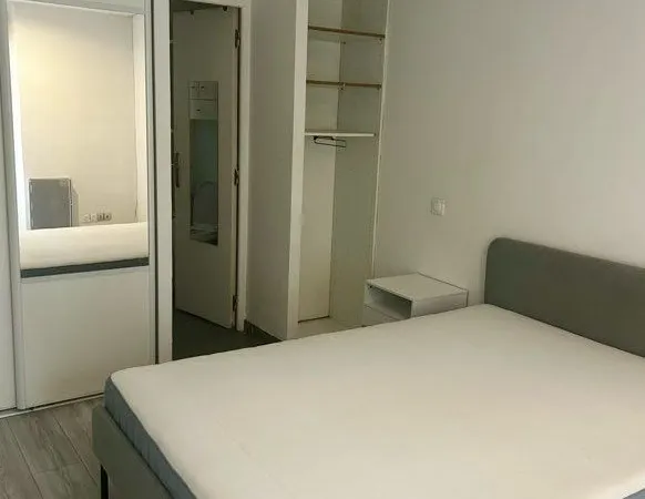 T2 / 40m² / Pereire Levallois (RER C)