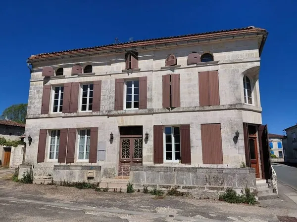 Maison 11 pièces 191 m²