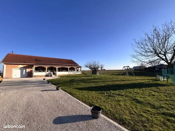 Villa 7 pièces 247 m²