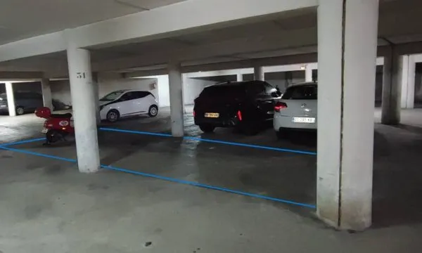 Garage/Parking