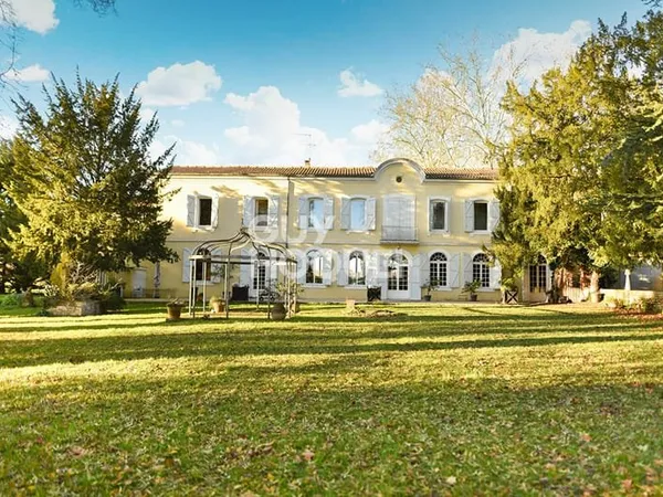 Demeure de Prestige, 375m² sur 2.9ha, RIVIERES