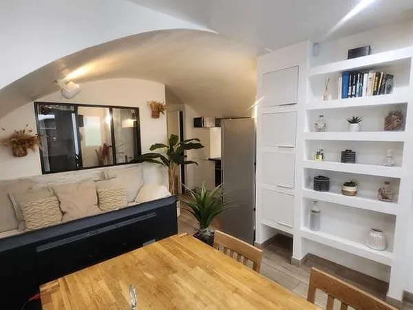 BEL APPARTEMENT T2 CENTRE PORT-VIEUX