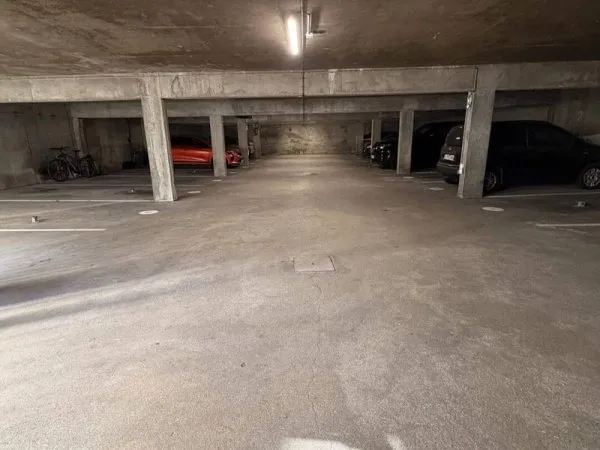 Parking 12 m²