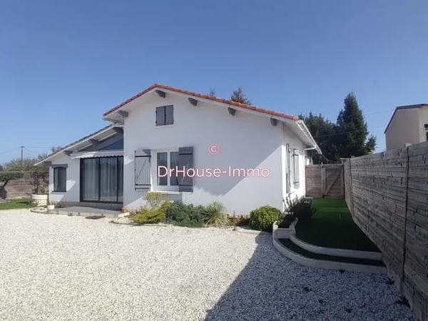 Saint Emilion, maison 3 chambres, piscine, garage sur 435m² de terrain