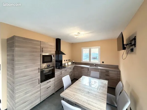 Maison de plain-pied 67 m2 sur 700 m2 de terrain