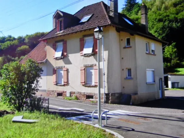 SENONES MAISON DE DEUX APPARTEMENTS