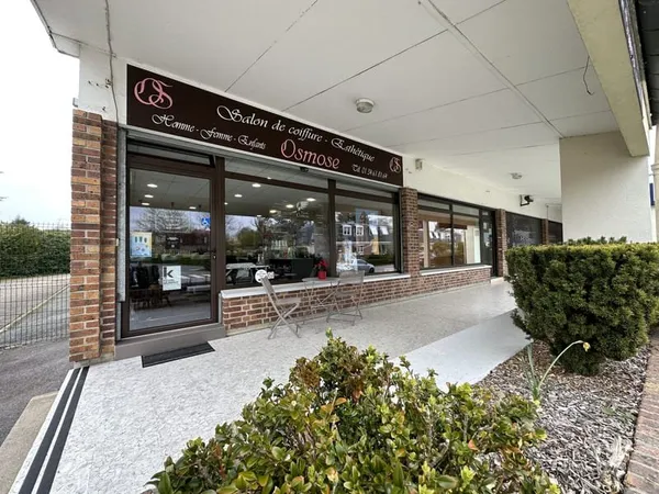 SALON DE COIFFURE