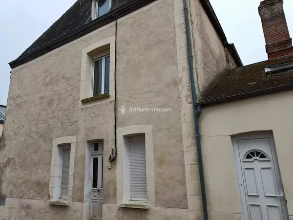 VILLAINES LA JUHEL - Maison T3 à rénover plein centre