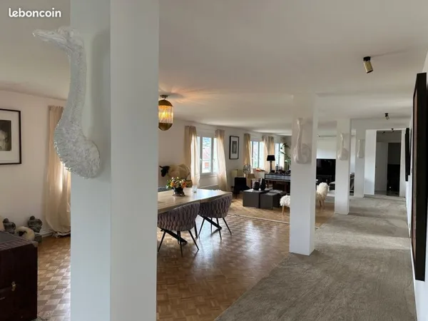 Appartement de standing 200 m² - Vue panoramique château & Moselle - Épinal centre