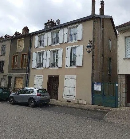 Bâtiment 176 m²