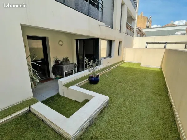 T2 avec Jardinet - 49 m² - Prado - Résidence 2017