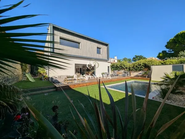 Maison et villa de prestige Vente Nézignan-l'Évêque 6p 185m² 645000€