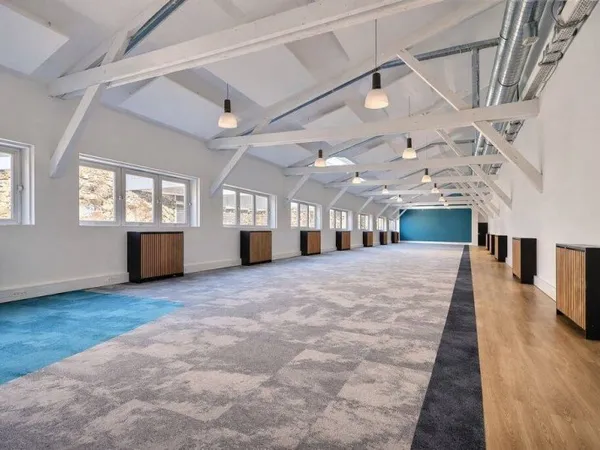 Bureaux 1829 m²