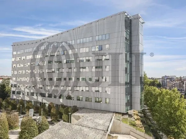 Bureau 1642 m²