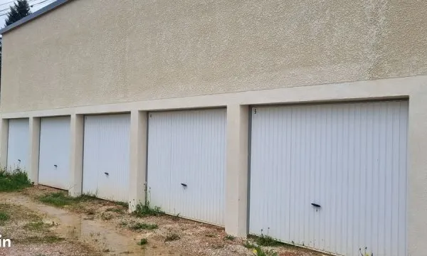 BOX/GARAGE location - FIGEAC
