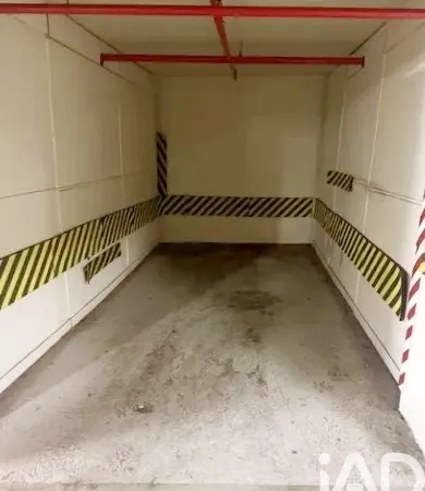 Parking 13 m²