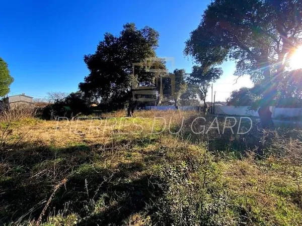 Terrain 919 m²