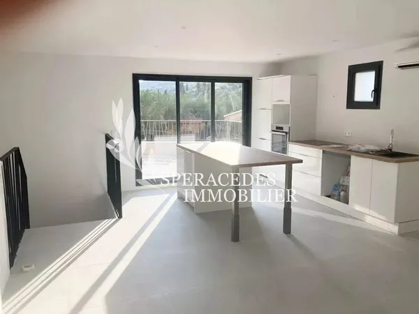 Spéracèdes - Appartement 3 pièces avec grande terrasse