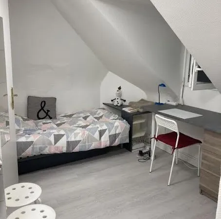 Studio 1 pièce 14 m²
