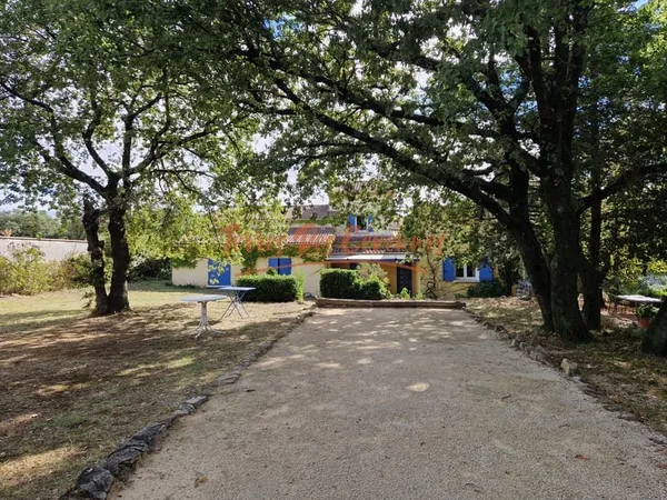 Belle propriété à SAINT JEAN DU PIN