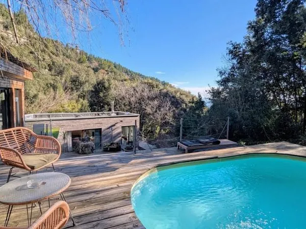Èze - Maison 3 pièces avec piscine au coeur d'un parc naturel