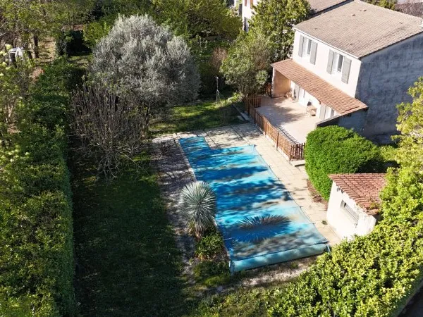 EXCLUSIVITE - MAISON INDIVIDUELLE DE 117 M² SUR 759 M² DE TERRAIN AVEC PISCINE