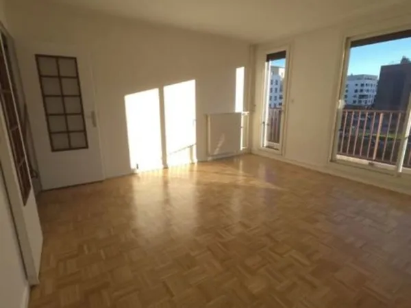 Appartement de 4 centre-ville de saint piest