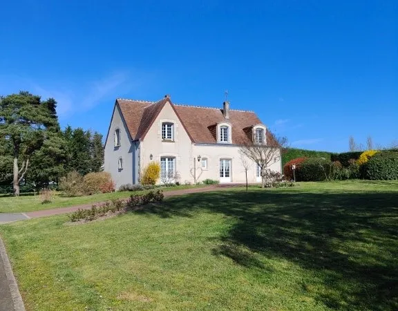 Maison 8 pièces 260 m²