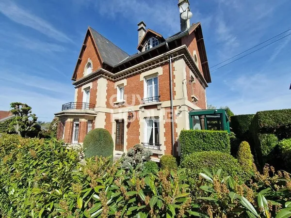Maison 8 pièces 200 m²