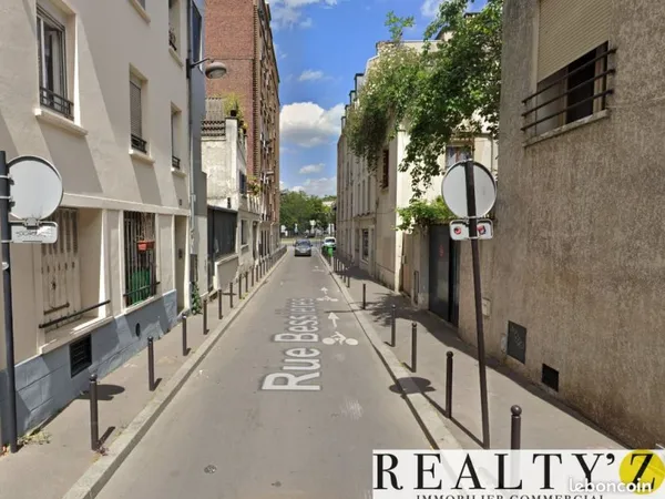 Local commercial 461 m²