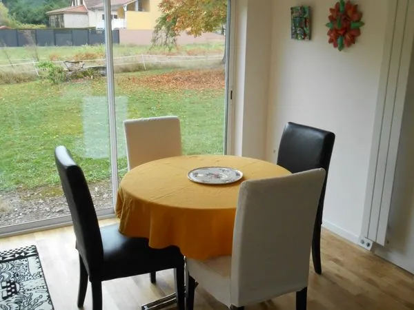 2pieces 50m² dans parc maison individuelle