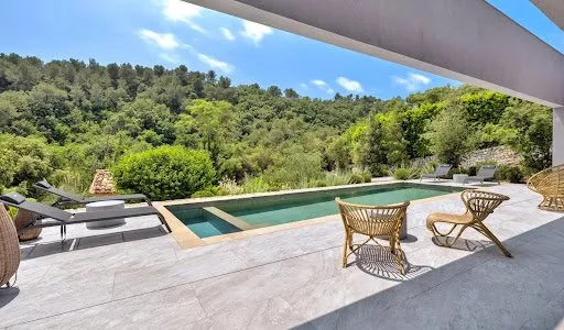 Villa 6 pièces 220 m²