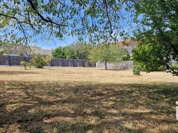 Terrain constructible 1194 m²